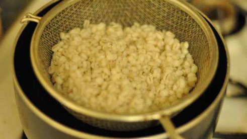 рассольник с курицей и перловкой