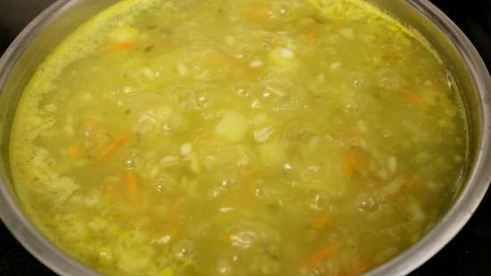 рассольник с курицей и перловкой