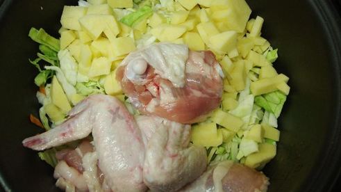 щи из капусты с курицей в мультиварке