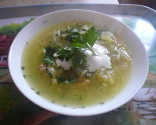 Щи из кислой капусты с курицей