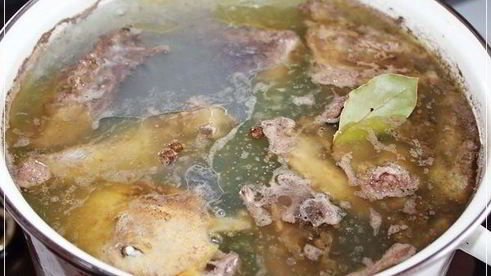 щи кислые с уткой