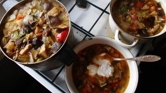 Рецепт Щей с индейкой и грибами шиитаке