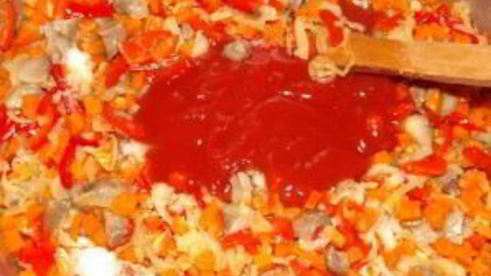 солянка грибная на зиму с томатной пастой