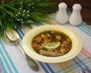 Солянка с сосисками