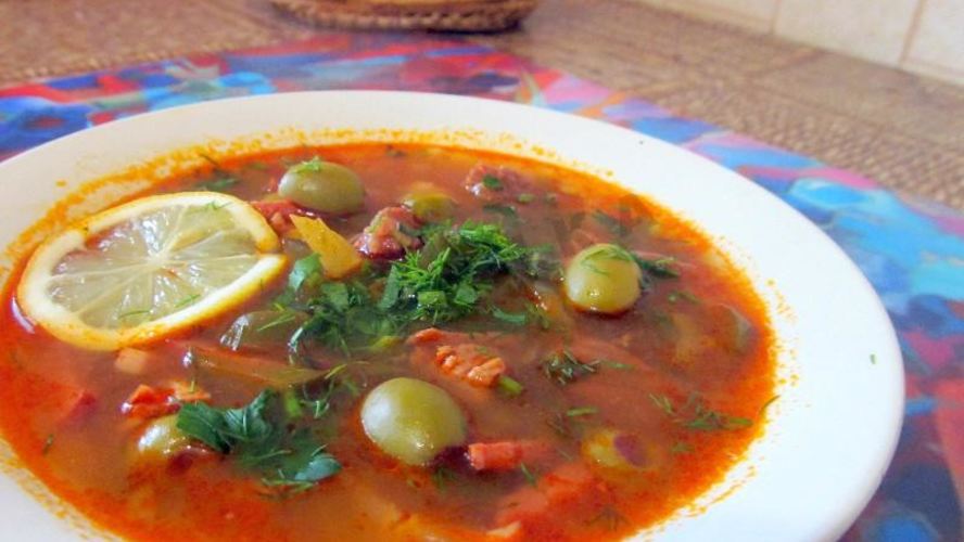 Рецепт солянки сборной мясной в мультиварке