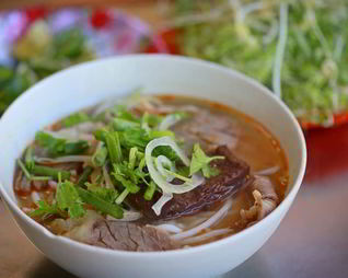 Суп фо с говядиной и имбирем