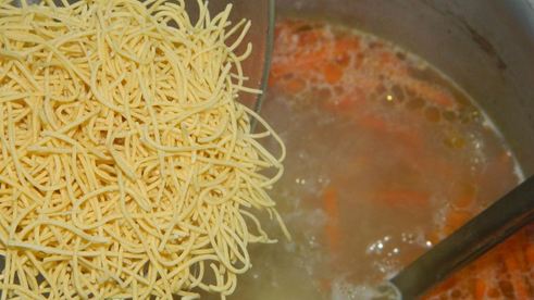 суп-лапша с курицей