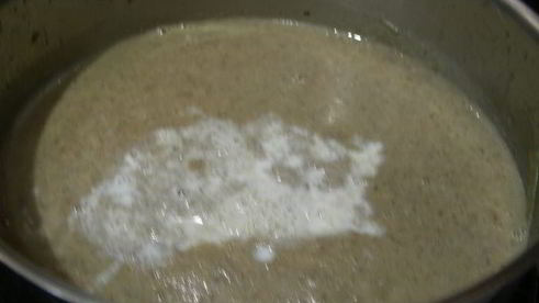 грибной суп-пюре с запеченным чесноком