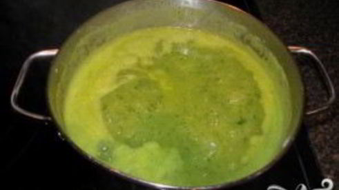 летний суп-пюре из картофеля и цукини