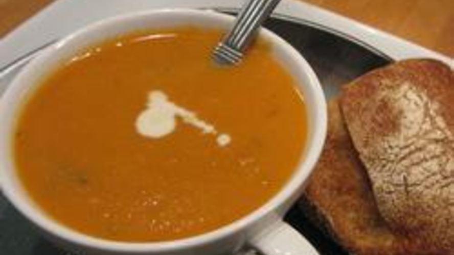 Рецепт морковна-томатного суп-пюре с кинзой