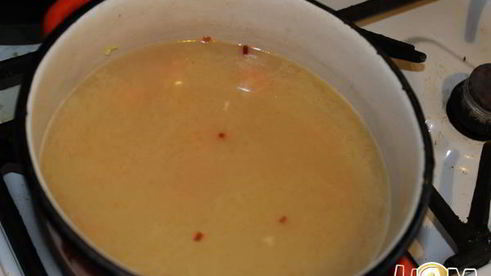 пикантный суп-пюре из красной чечевицы