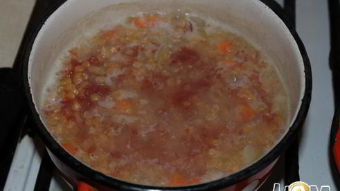 пикантный суп-пюре из красной чечевицы