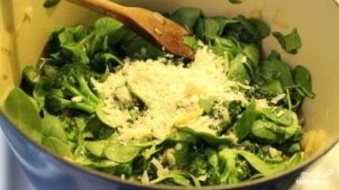 суп-пюре из брокколи со шпинатом