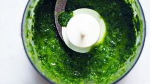 суп-пюре из брокколи со шпинатом