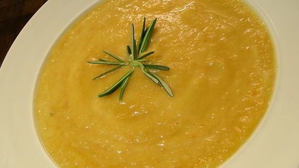 Рецепт Супа-пюре из корнеплодов с имбирем и розмарином