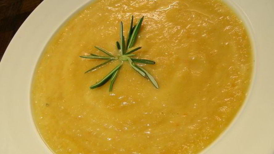 Рецепт супа-пюре из корнеплодов с имбирем и розмарином