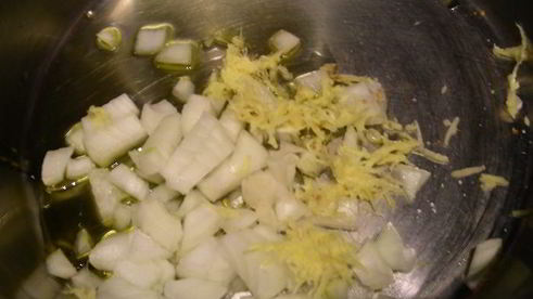 суп-пюре из корнеплодов с имбирем и розмарином