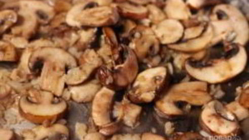 суп-пюре из шампиньонов со сливками