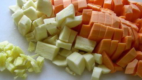 суп-пюре из сладкого картофеля, пастернака и груши