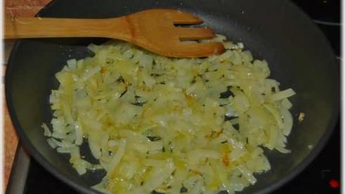 суп-пюре из тыквы с курицей и зеленым горошком