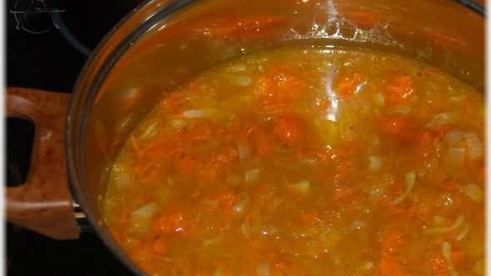 суп-пюре из тыквы с курицей и зеленым горошком