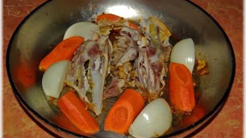 суп-пюре из тыквы с курицей и зеленым горошком