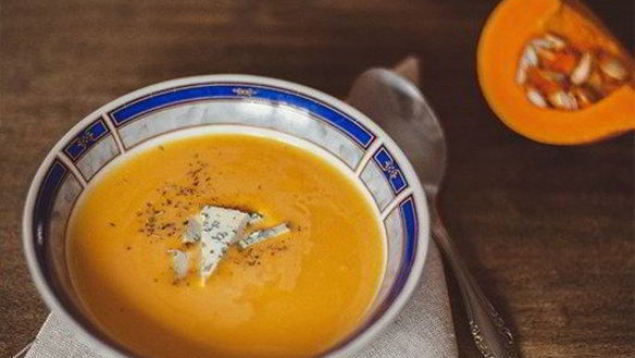 Рецепт Супа-пюре из тыквы с сыром рокфор