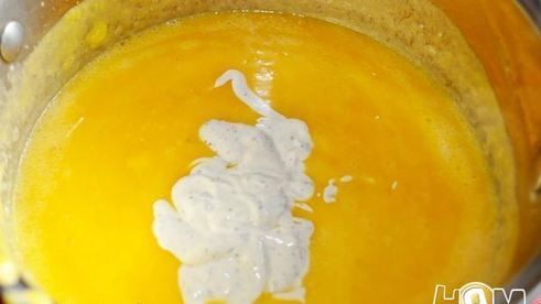 суп-пюре из тыквы с тахиной