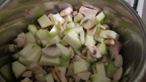 суп-пюре с цукини и грибами