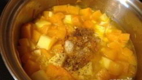 суп-пюре с тыквой и сельдереем