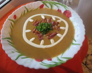 Суп-пюре с тыквой на бульоне из сухих белых грибов