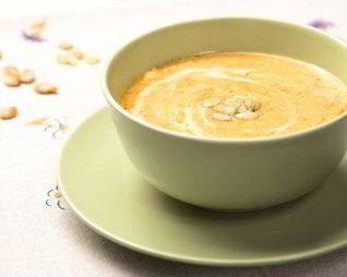 Тыквенный суп-пюре с карамелизованными семечками