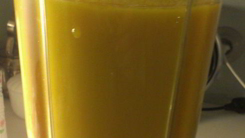 тыквенный суп-пюре солнышко на блюде