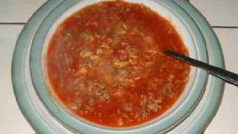 суп с говядиной и помидорами