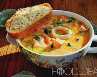 Суп с морским коктейлем