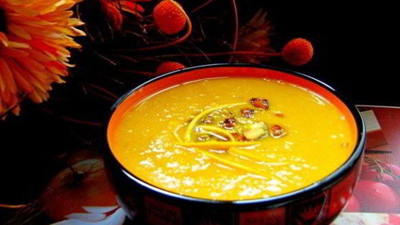 Рецепт Тыквенного крема-супа с карамелизированными фисташками