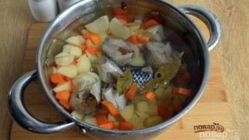 уха в хлебном горшочке