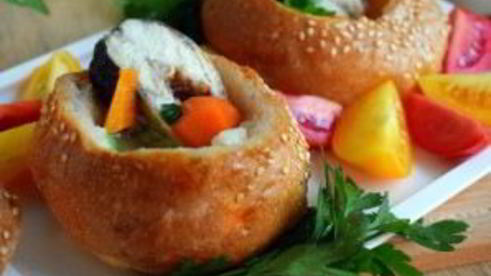 уха в хлебном горшочке