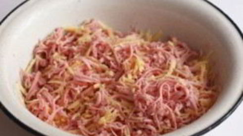 блинчики с колбасой и сыром