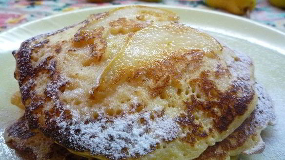 Рецепт Блинчиков с яблочно-грушевым припеком и медом