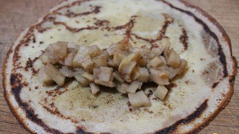 блинчики с яблоком