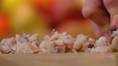 блины с сельдью, яйцами и укропом