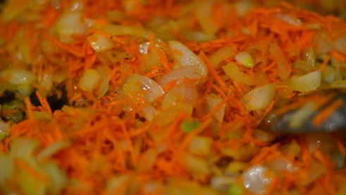 дырчатые налистники с начинкой из гороха