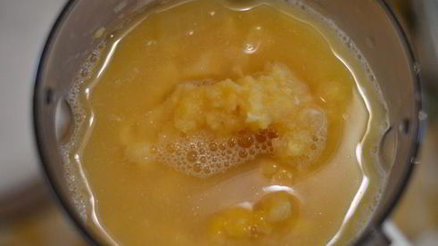 дырчатые налистники с начинкой из гороха