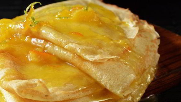 Рецепт Нежных блинчиков с апельсиново-ванильным соусом