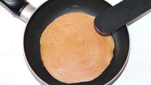 нежные панкейки с фруктовым соусом