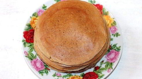 нежные панкейки с фруктовым соусом