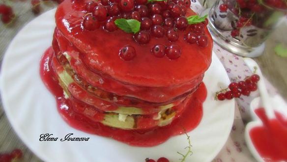 Рецепт Панкейков с пшенными хлопьями и ягодным соусом