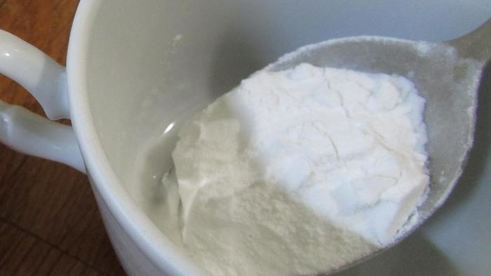 панкейки с пшенными хлопьями и ягодным соусом