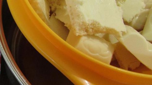 панкейки с пшенными хлопьями и ягодным соусом